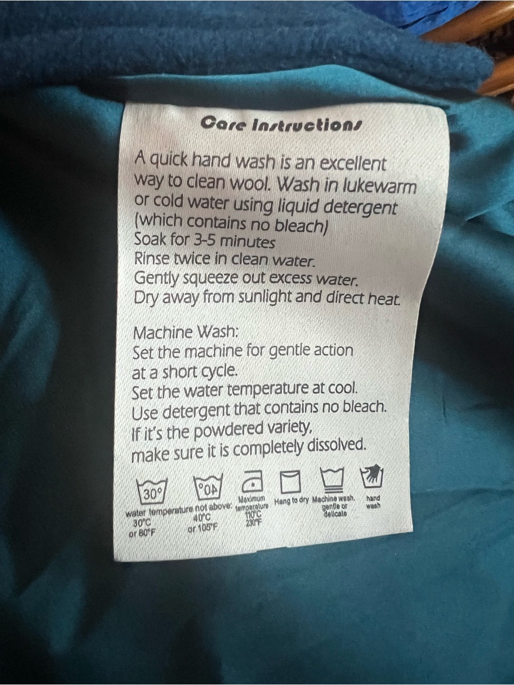 HOODED CASHMERE CAPE - fully lined - Picture 11 of 13